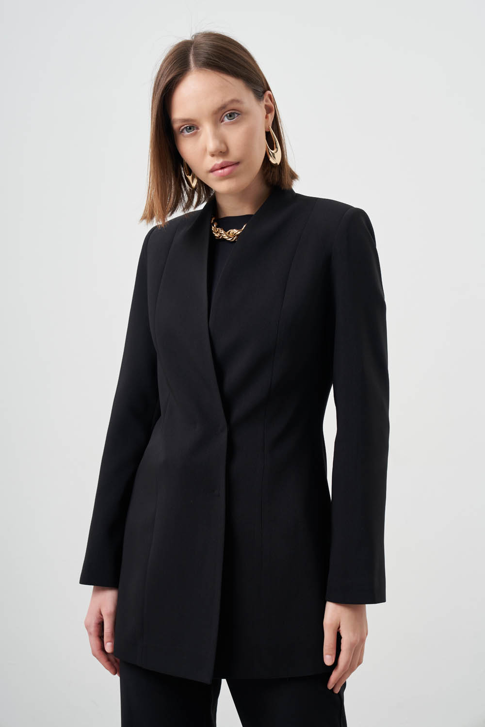 Mizalle Premium Krep Yakasız Klasik Siyah Ceket - 4