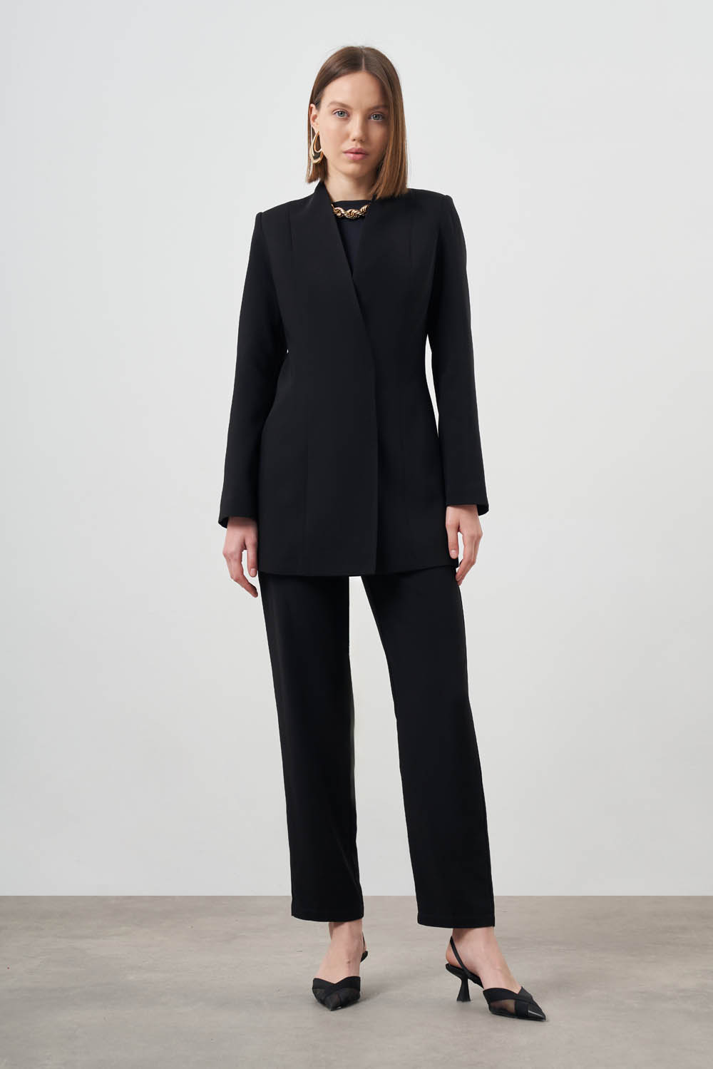 Mizalle Premium Krep Yakasız Klasik Siyah Ceket - 6