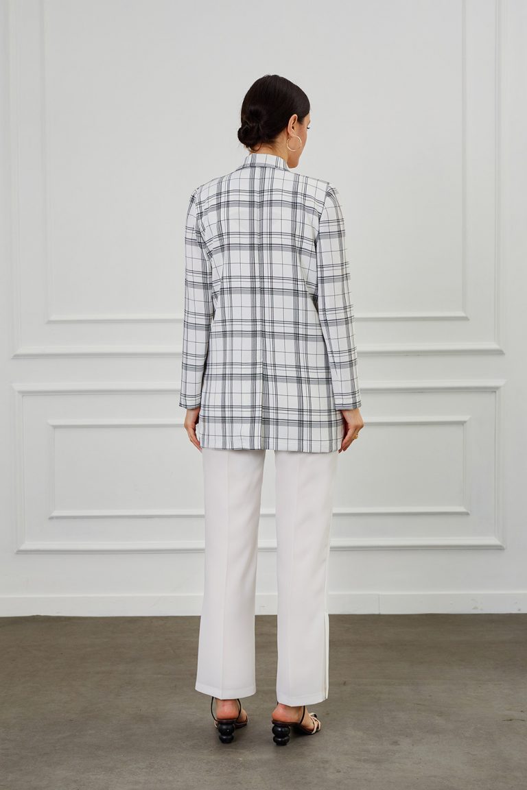 Mizalle Paçası Yırtmaçlı Ekru Dökümlü Pantolon - Mizalle