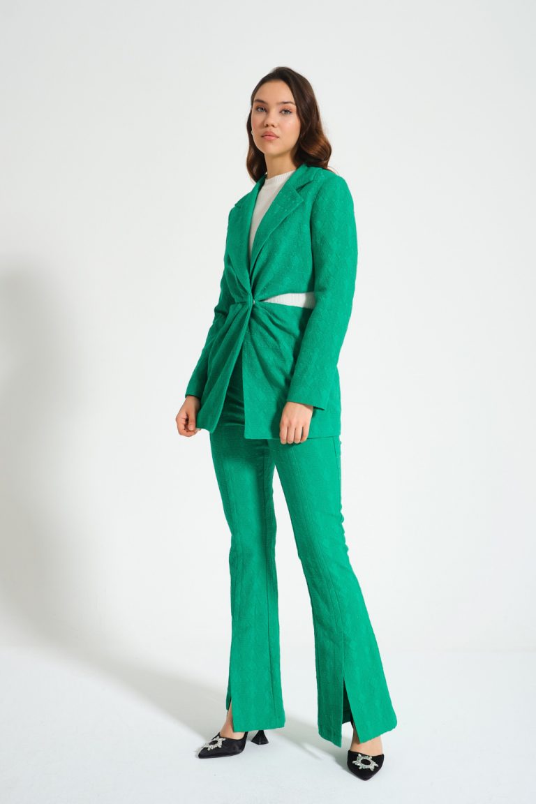 Mizalle Jakar Dokulu Cut Out Detaylı Yeşil Ceket - Mizalle