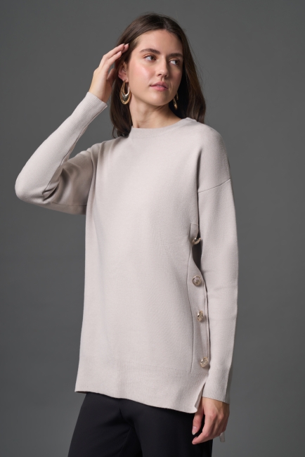 Mizalle - Mizalle Yanları Metal Düğmeli Taş Rengi Uzun Triko Tunik Mizalle - Mizalle Yanları Metal Düğmeli Taş Rengi Uzun Triko Tunik