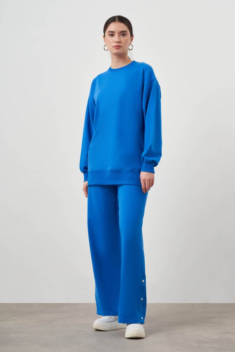 Mizalle Yanları Çıtçıtlı Yuvarlak Yaka Mavi Sweatshirt - Mizalle