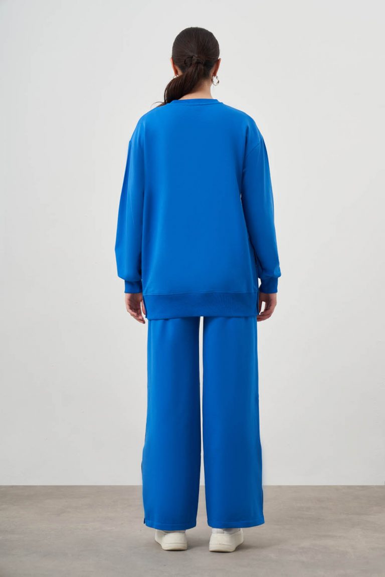 Mizalle Yanları Çıtçıtlı Yuvarlak Yaka Mavi Sweatshirt - Mizalle