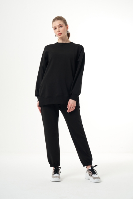 Mizalle - Mizalle Yanları Çıtçıtlı Yuvarlak Yaka Siyah Sweatshirt Mizalle - Mizalle Yanları Çıtçıtlı Yuvarlak Yaka Siyah Sweatshirt