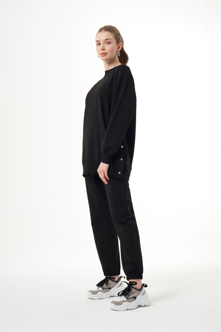 Mizalle Yanları Çıtçıtlı Yuvarlak Yaka Siyah Sweatshirt - Mizalle