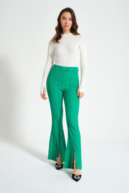 Mizalle Yırtmaç Detaylı Yeşil Jakarlı Pantolon - Mizalle